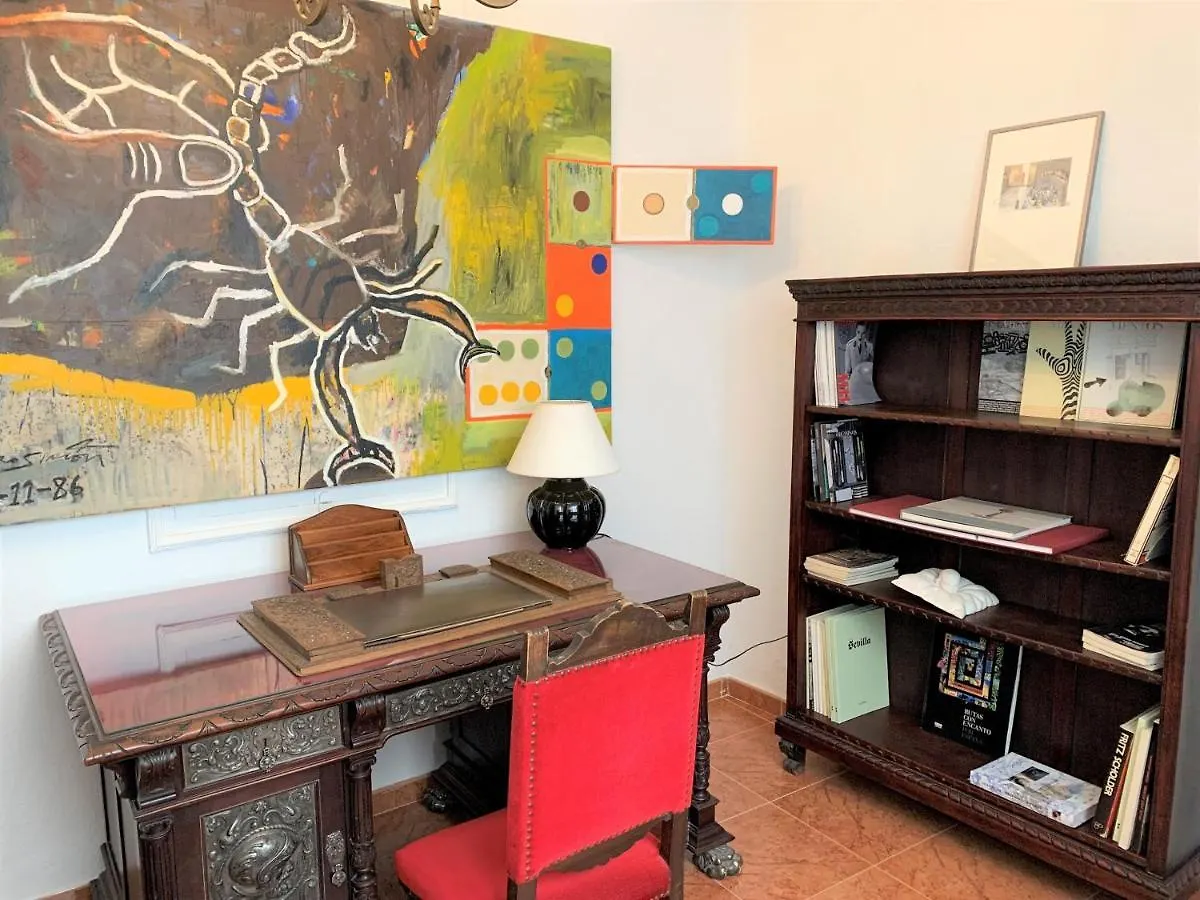 Apartment Wide And Traditional- 2Bd 1Bth- Gavidia Seville