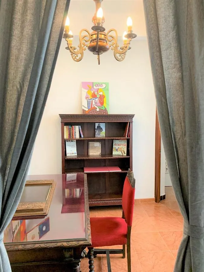 Wide And Traditional- 2Bd 1Bth- Gavidia Seville Apartment