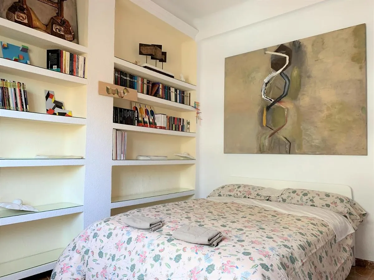 Apartment Wide And Traditional- 2Bd 1Bth- Gavidia Seville